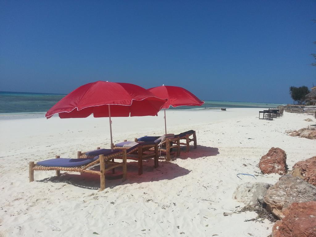 Ebony & Ivory Beach