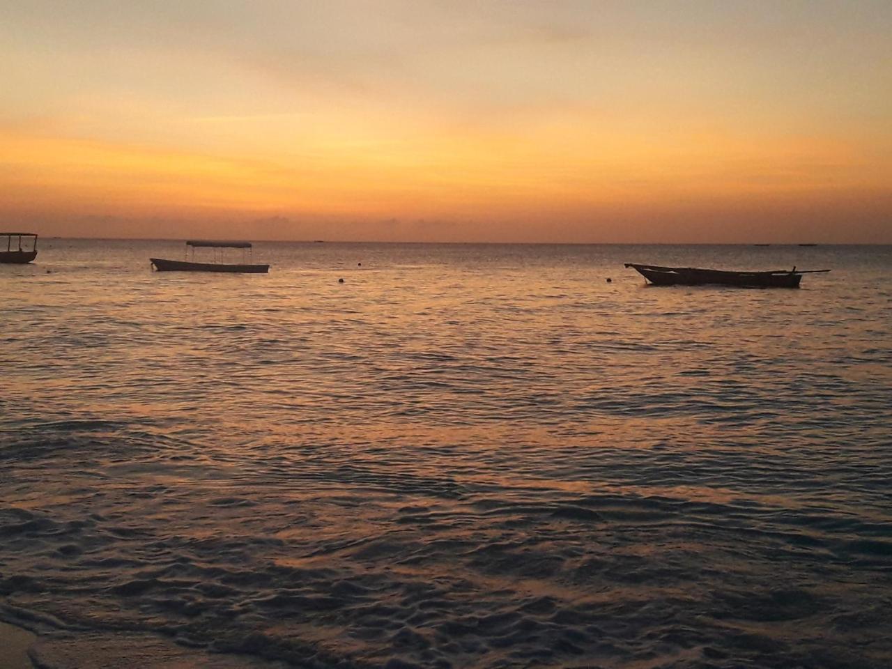 Ebony & Ivory Beach